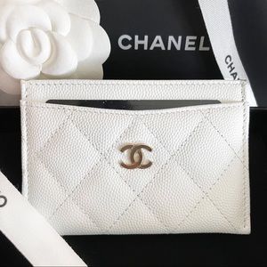 [BNIB] CHANEL - 22S Caviar Classic Card Holder